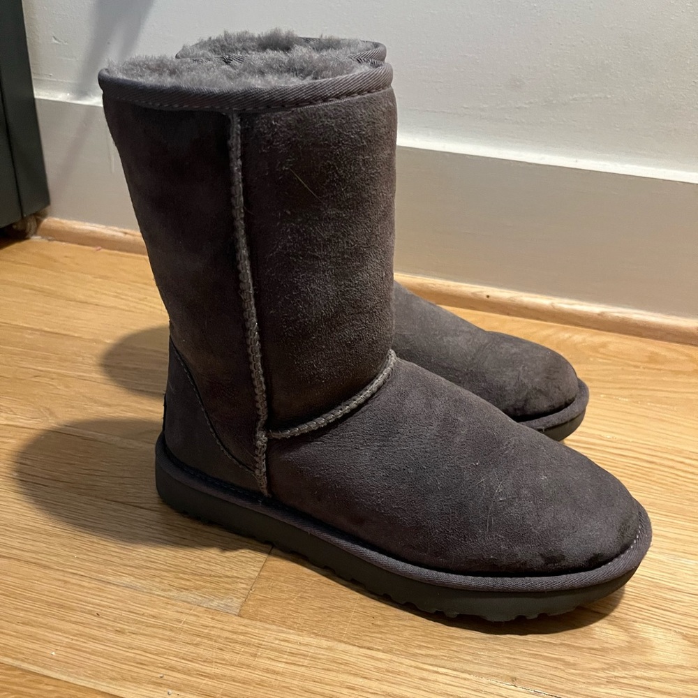 Size 8 Grey Uggs